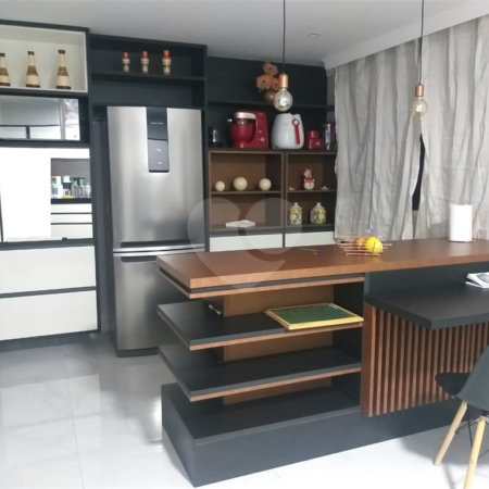 Sobrado à venda com 3 quartos, sendo 1 suíte, em Vila Galvão, Guarulhos, SP