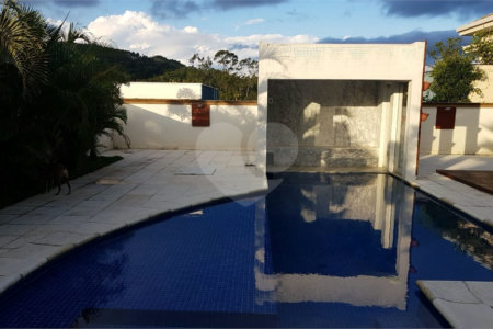 Casa à venda com 5 suítes no condomínio Vale do Sol, Bom Jesus dos Perdões - SP