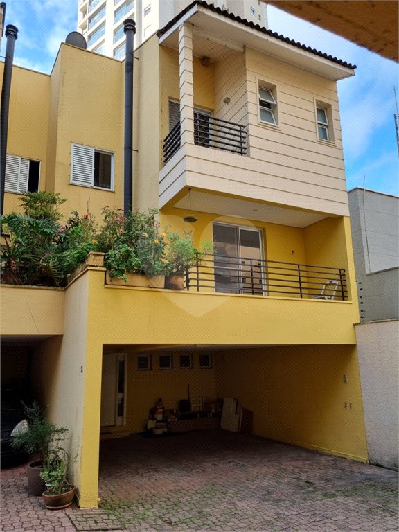 Casa à venda com 4 quartos, sendo 1 suíte, no condomínio Horizontal Newport Village, São Paulo - SP