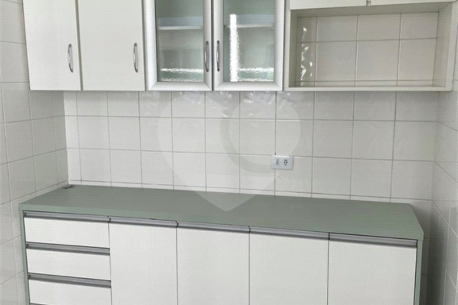 Apartamento à venda com 3 suítes em Campo Belo, São Paulo, SP