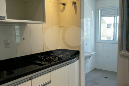 Apartamento para alugar com 2 quartos, sendo 1 suíte, em Campestre, Santo André, SP
