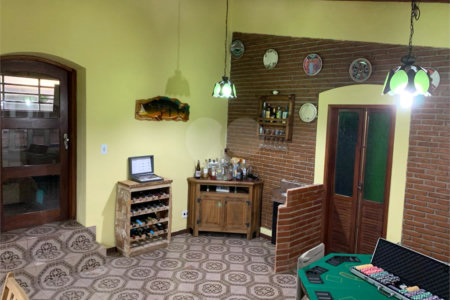 Chácara à venda com 4 quartos, sendo 1 suíte,  em Parque Residencial Atibaia, Atibaia, SP