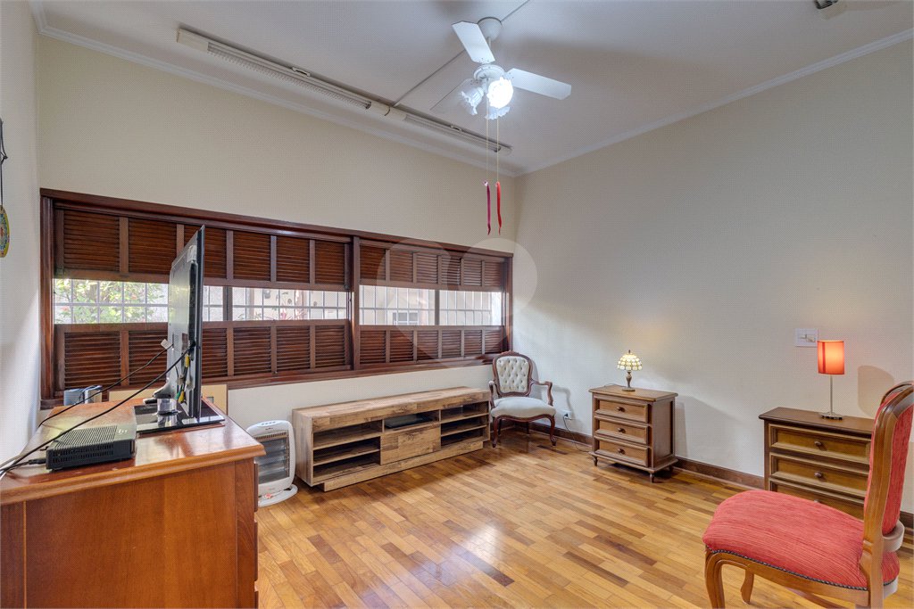 Casa Térrea à venda com 3 suítes em Granja Julieta, São Paulo, SP