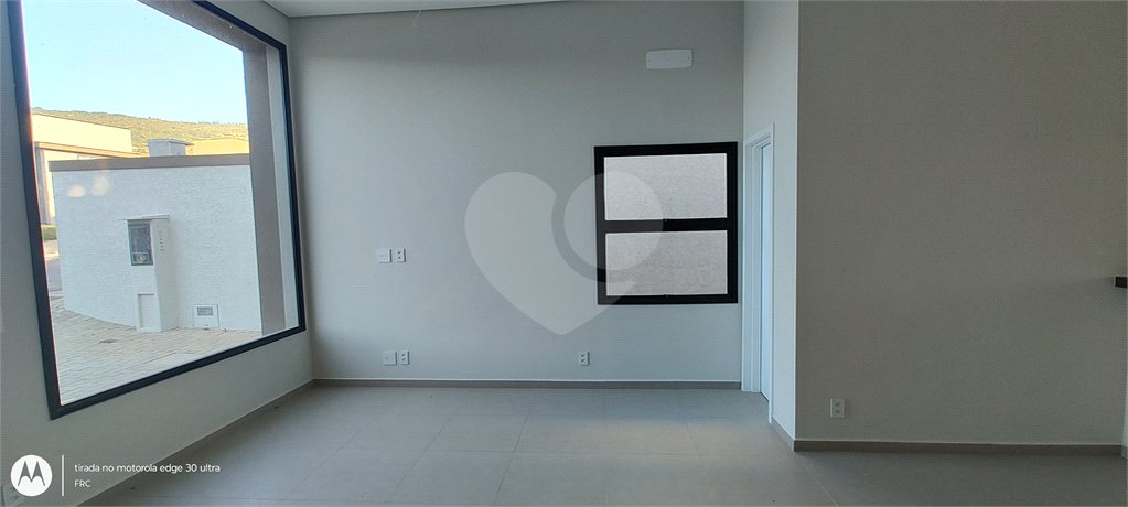 Casa à venda com 3 suítes no condomínio Reserva Ybyra, Atibaia - SP