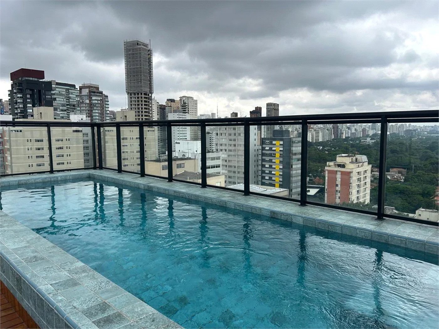 Apartamento à venda com 2 suítes em Cerqueira César, São Paulo, SP