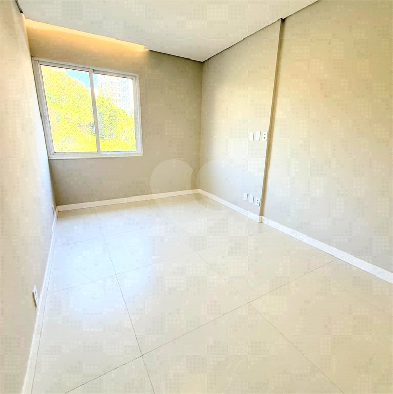 Apartamento à venda com 3 quartos, sendo 1 suíte, em Laranjeiras, Rio de Janeiro, RJ