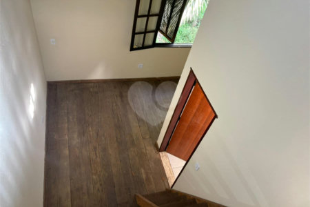 Sobrado à venda com 3 quartos, sendo 2 suítes, em Vila Correa, Ferraz de Vasconcelos, SP