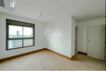Apartamento à venda com 4 suítes em Vila Gomes Cardim, São Paulo, SP