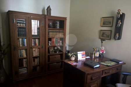 Casa Térrea à venda com 4 quartos, sendo 1 suíte,  em Planalto Paulista, São Paulo, SP