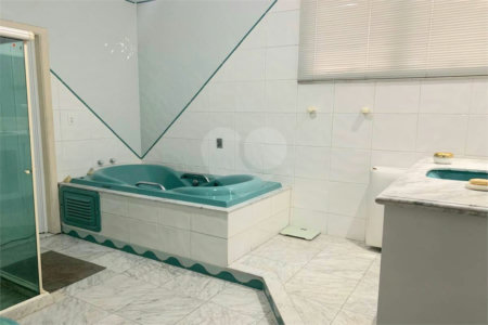 Casa à venda com 4 quartos, sendo 3 suítes, no condomínio Mirante da Barra, Rio de Janeiro - RJ