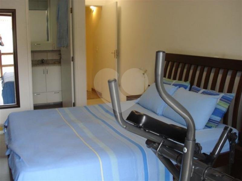 Casa à venda com 3 quartos, sendo 2 suítes, no condomínio Cachoeira do Arari, São Paulo - SP