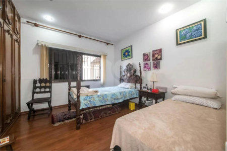 Casa Alto Padrão.Localização excelente. Venha conhecer. Agende uma visita.