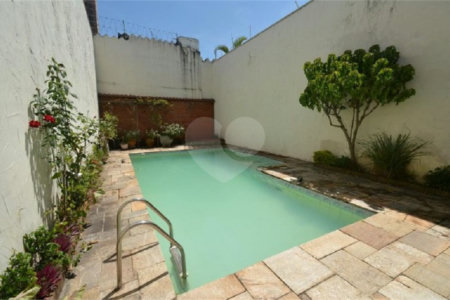 Casa à venda com 5 quartos, sendo 2 suítes, em Vila Galvão, Guarulhos, SP