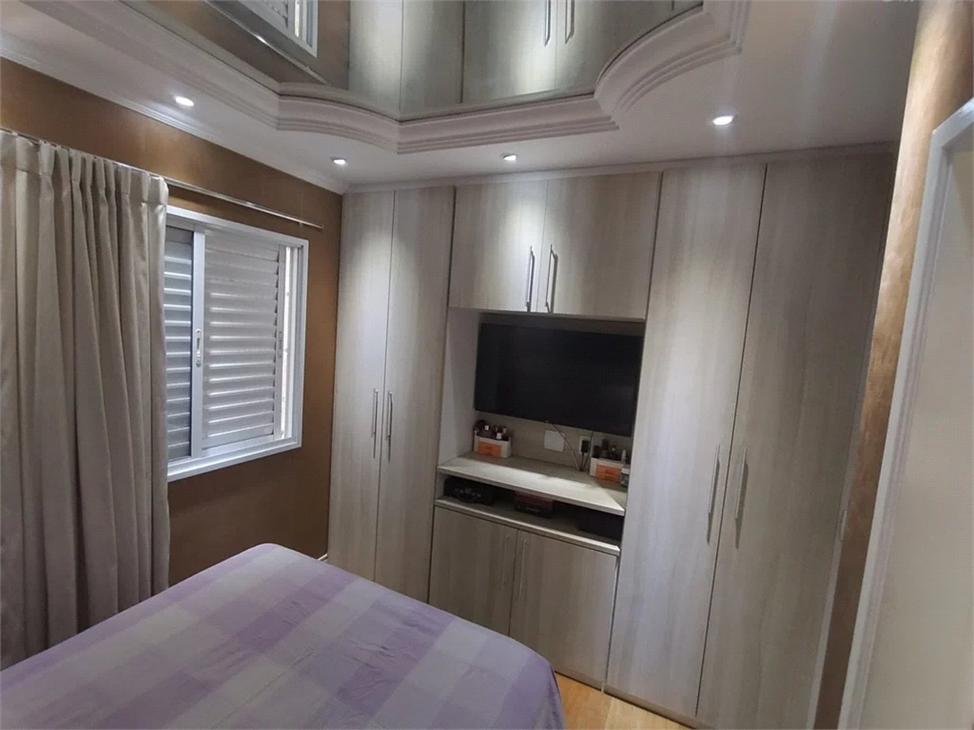 Apartamento à venda com 3 quartos, sendo 1 suíte,  em Umuarama, Osasco, SP