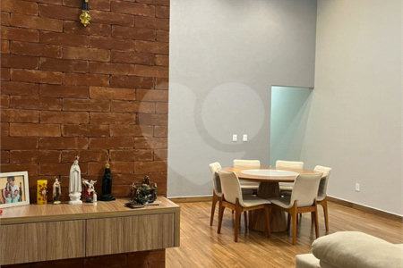 Casa à venda com 3 quartos, sendo 1 suíte, no condomínio Residencial Evidências, Indaiatuba - SP