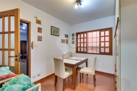 Sobrado à venda com 4 quartos, sendo 2 suítes, em Chácara Santo Antônio, São Paulo, SP