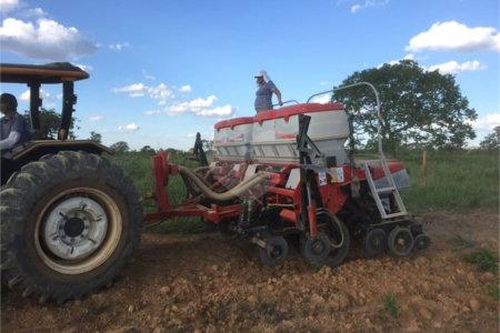 Fazenda à venda com 2 quartos em Canabrava, João Pinheiro, MG