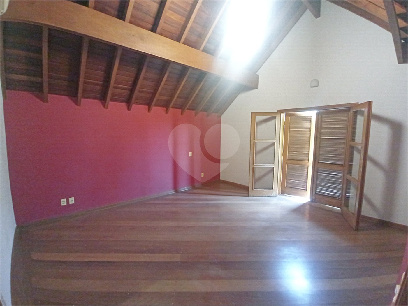 Casa à venda com 3 quartos, sendo 1 suíte,  no condomínio Estância Marambaia, Vinhedo - SP