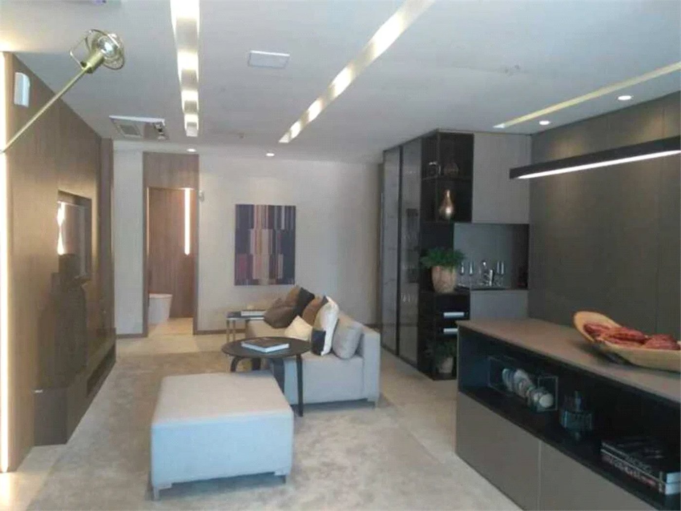 Apartamento à venda com 3 quartos, sendo 1 suíte, em Jardim das Acácias, São Paulo, SP