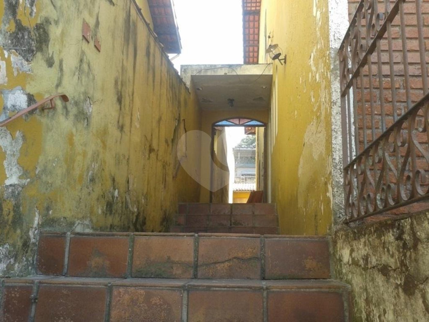 Sobrado à venda ou para alugar com 3 quartos, sendo 1 suíte,  em Horto, São Paulo, SP