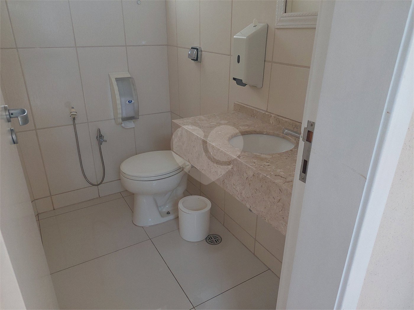Salão para alugar no Centro, Mairiporã, SP