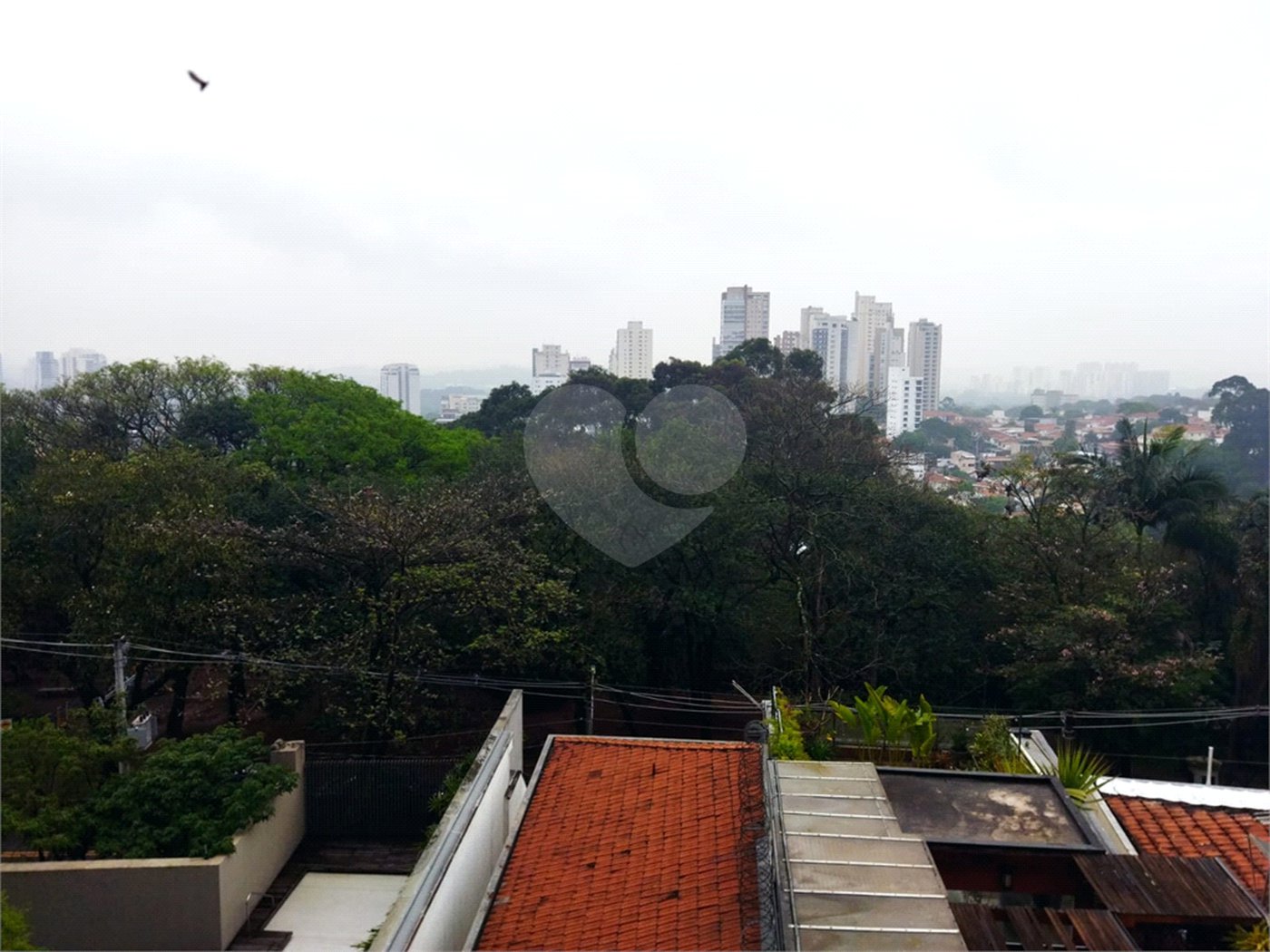 Casa à venda ou para alugar com 4 quartos, sendo 1 suíte, em Sumarezinho, São Paulo, SP