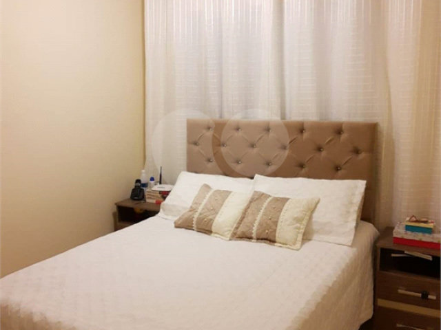 Casa à venda com 5 quartos, sendo 4 suítes,  no condomínio Village St. Louis, São Paulo - SP