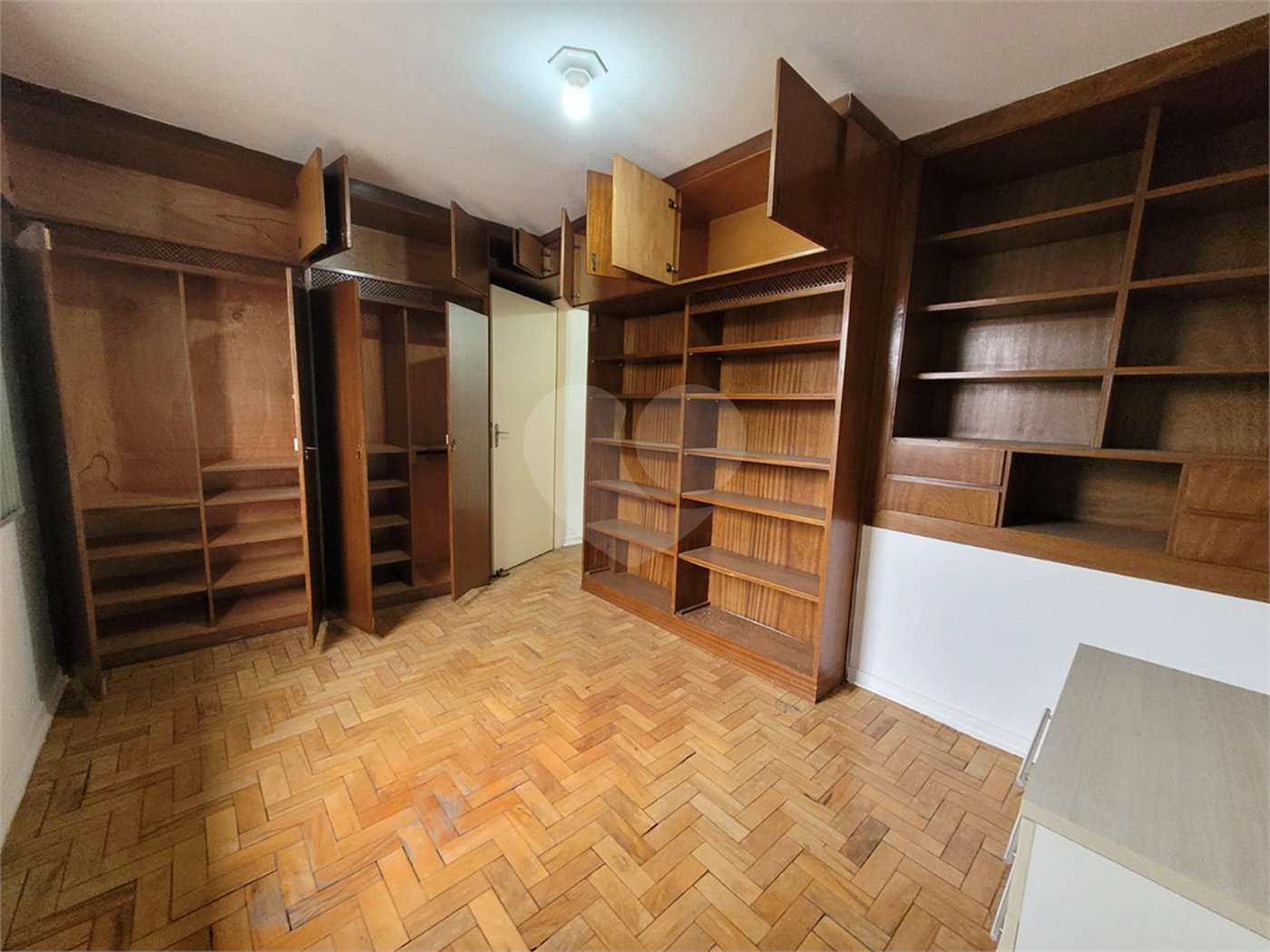 Sobrado à venda com 2 quartos em Jardim Mangalot, São Paulo, SP