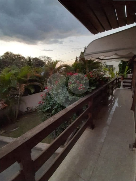 Sobrado à venda com 3 quartos, sendo 1 suíte,  no Centro, Vinhedo, SP