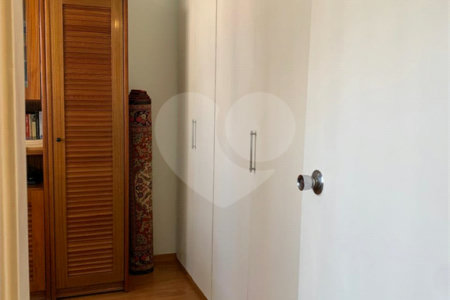 Apartamento à venda com 3 quartos, sendo 1 suíte, em Vila Clementino, São Paulo, SP
