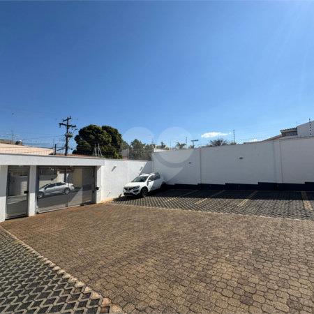 Apartamento á venda com 02 Dormitórios, em São Carlos.