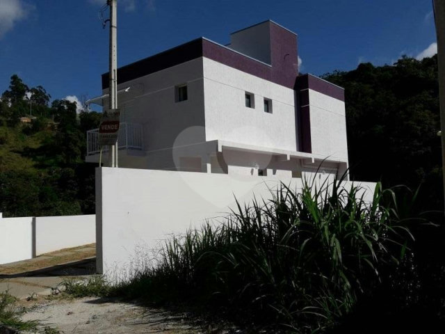 Sobrado à venda com 3 quartos, sendo 1 suíte,  em Villa Verde, Franco da Rocha, SP