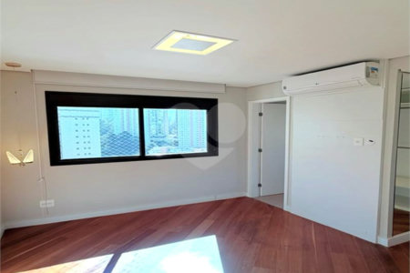 Apartamento para alugar com 2 suítes em Vila Andrade, São Paulo, SP