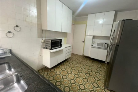 Casa à venda com 4 quartos, sendo 2 suítes, em Vila Inah, São Paulo, SP