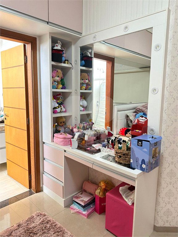 Sobrado à venda com 4 quartos, sendo 3 suítes, em Jardim Residencial Maggiore, Araraquara, SP