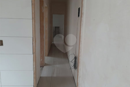 Casa à venda com 2 quartos, sendo 1 suíte, em Bosque dos Eucaliptos, São José dos Campos, SP