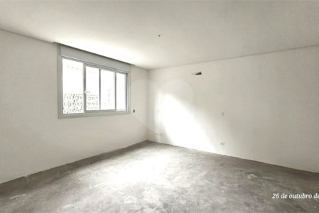 Casa à venda com 4 suítes no condomínio Vila Arese, São Paulo - SP