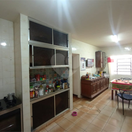 Casa à venda com 3 quartos em Vila Oliveira, Itapetininga, SP