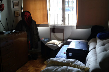 Apartamento à venda com 3 quartos, sendo 1 suíte, em Cerqueira César, São Paulo, SP