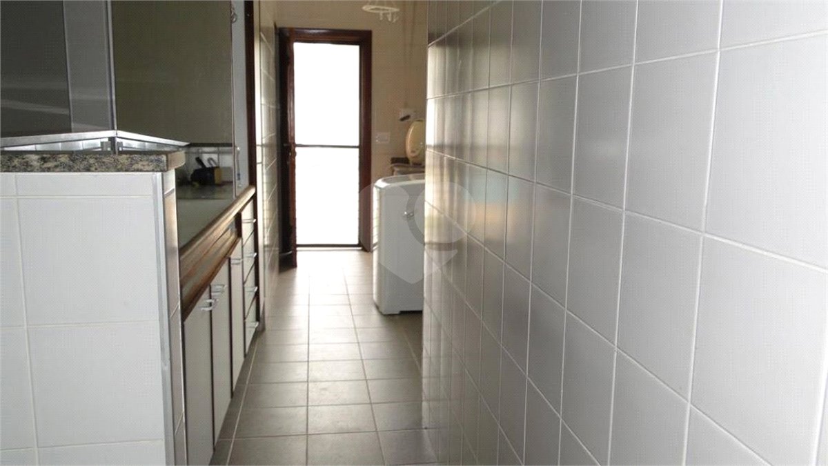 Casa à venda ou para alugar com 4 suítes no condomínio Estância Marambaia, Vinhedo - SP