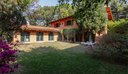 Casa à venda com 4 quartos, sendo 3 suítes,  em Jardim Guedala, São Paulo, SP