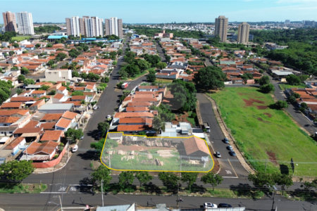 Terreno à venda em Parque Laranjeiras, Araraquara, SP