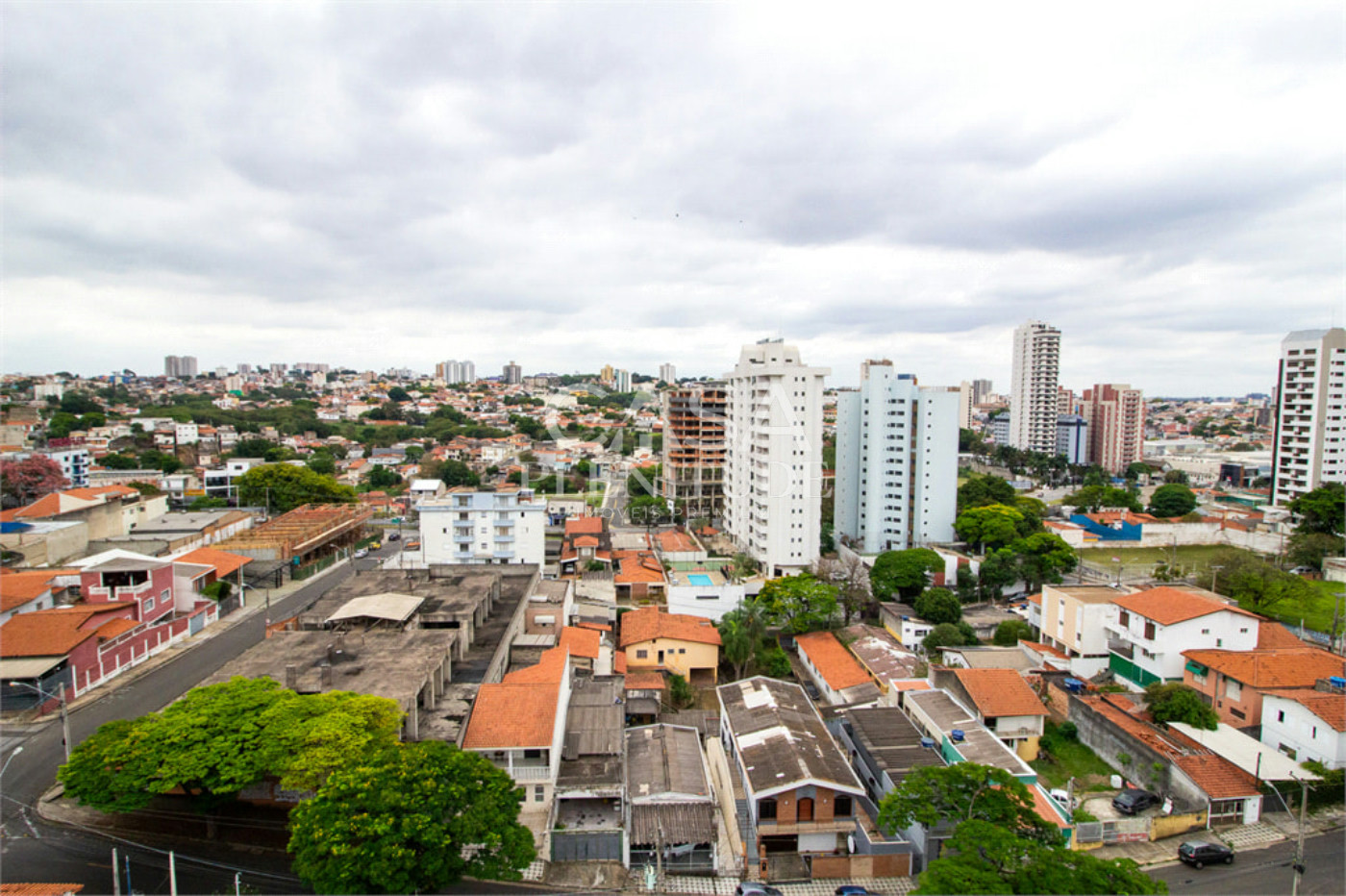 Apartamento à venda com 4 suítes no Centro, Sorocaba, SP