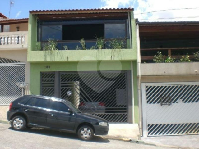 Sobrado à venda com 3 quartos, sendo 1 suíte,  em Jardim Peri, São Paulo, SP
