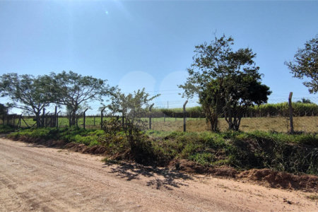 Sítio à venda com 2 suítes em Buru, Salto, SP