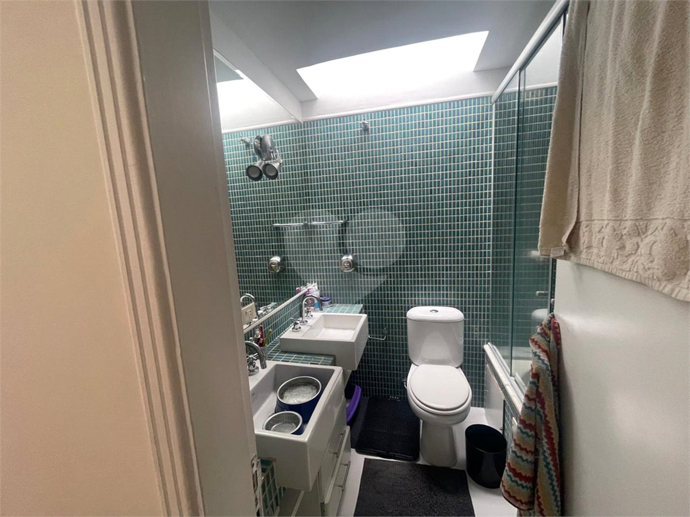 Casa à venda com 4 quartos, sendo 2 suítes, no condomínio Narandiba 23, São Paulo - SP