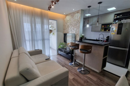 Apartamento à venda com 3 quartos, sendo 1 suíte, em Chácara São João, São Paulo, SP