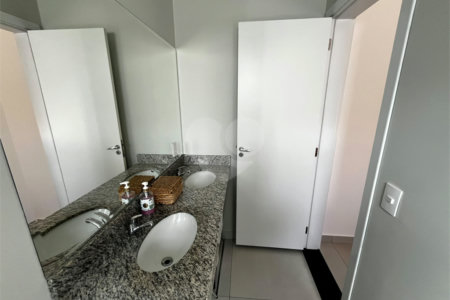 Casa à venda com 3 quartos, sendo 1 suíte, no condomínio Residencial Golden Ville, Itapetininga - SP