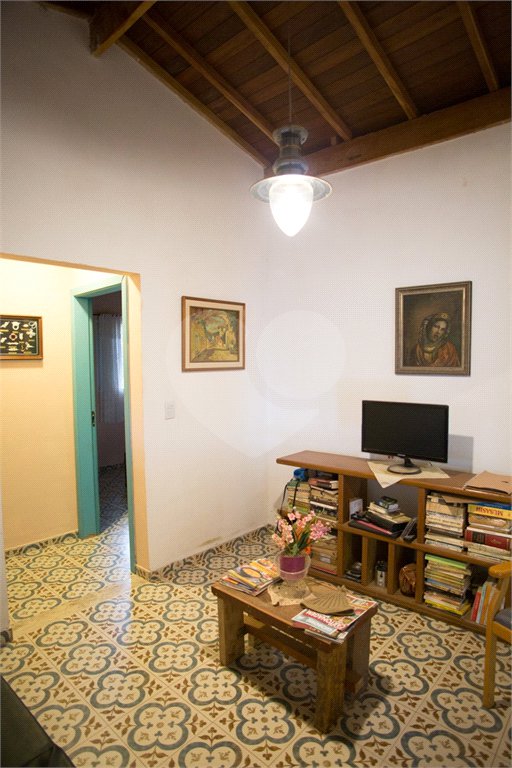 Chácara à venda com 3 quartos, sendo 2 suítes,  em Jardim Estância Brasil, Atibaia, SP