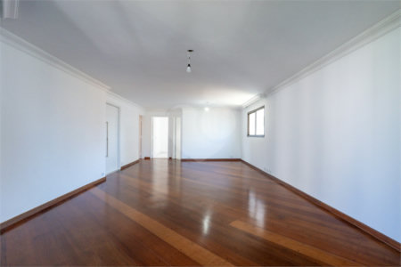 Apartamento à venda com 4 quartos, sendo 3 suítes, em Campo Belo, São Paulo, SP